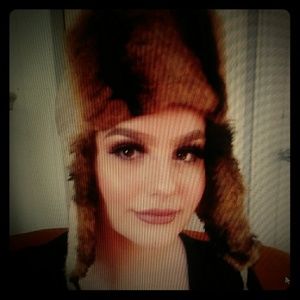 Woman suede and fox fur hat